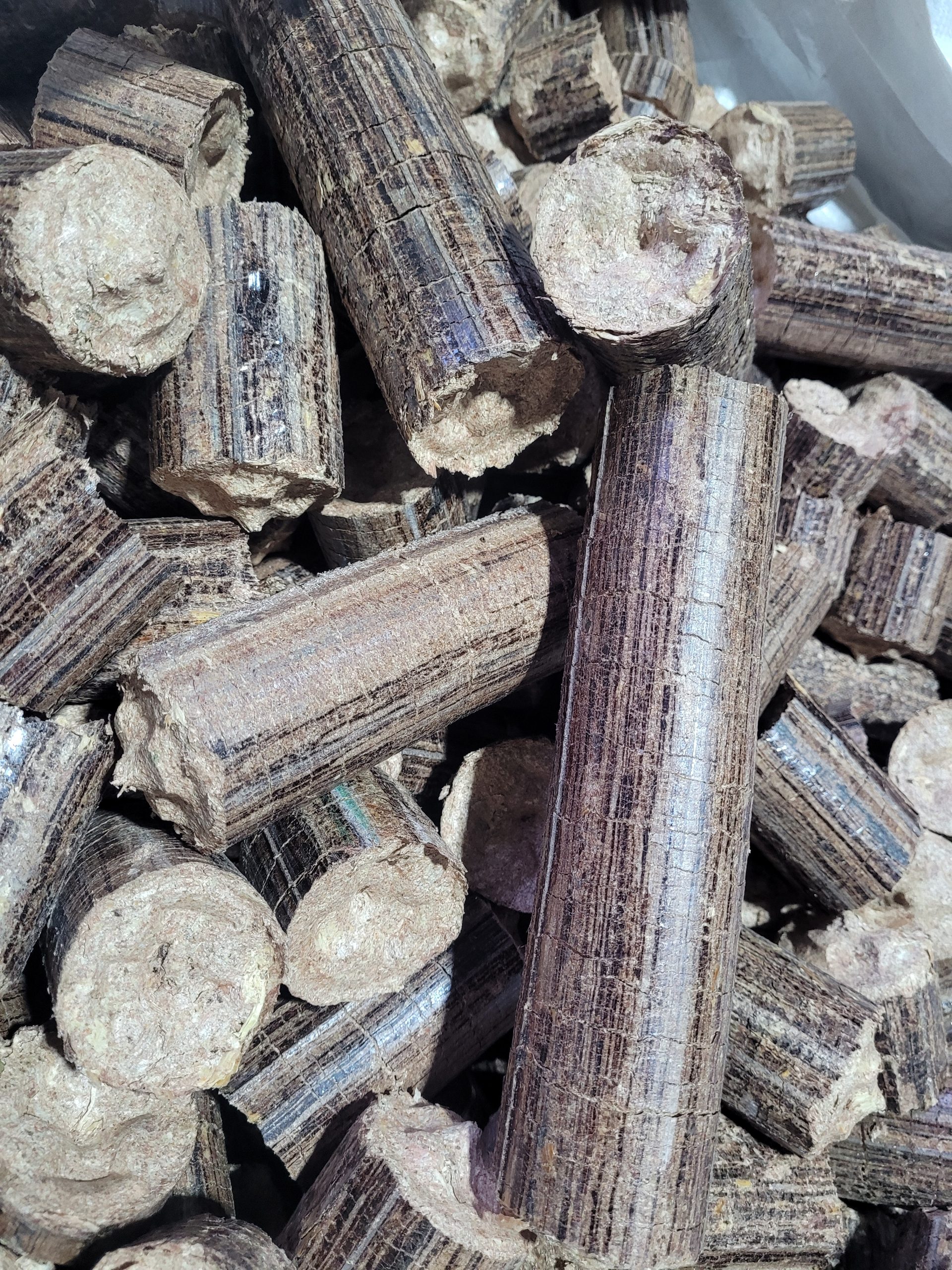Hartholz Brikett RUF aus Buchenholz mit höchstem Brennwert kaufen